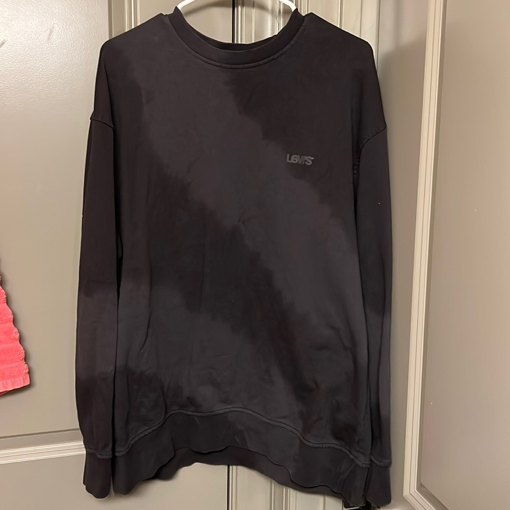 Levi’s relaxed fit sweatshirt. Size large